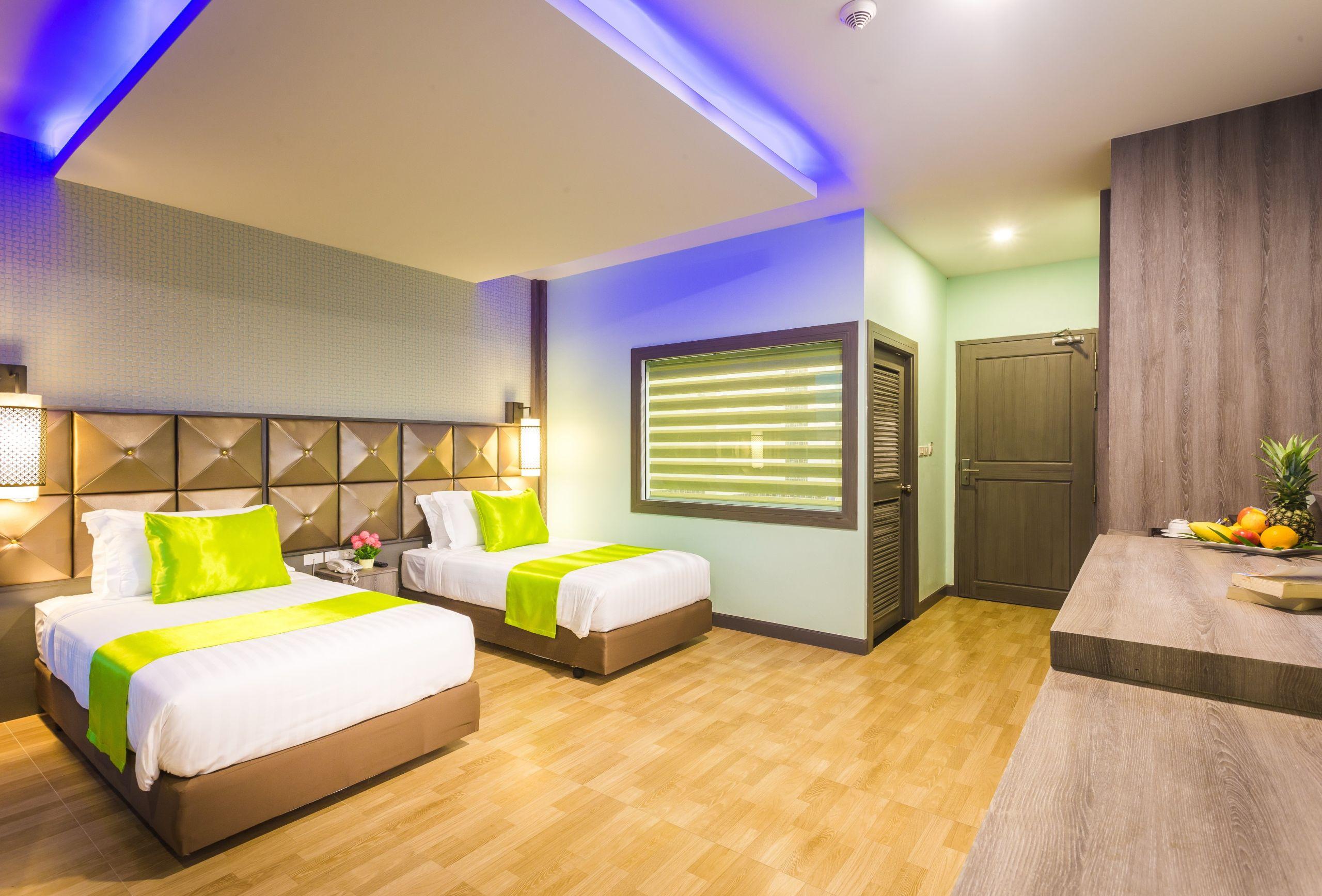 Add Plus Hotel & Spa Patong Exterior photo