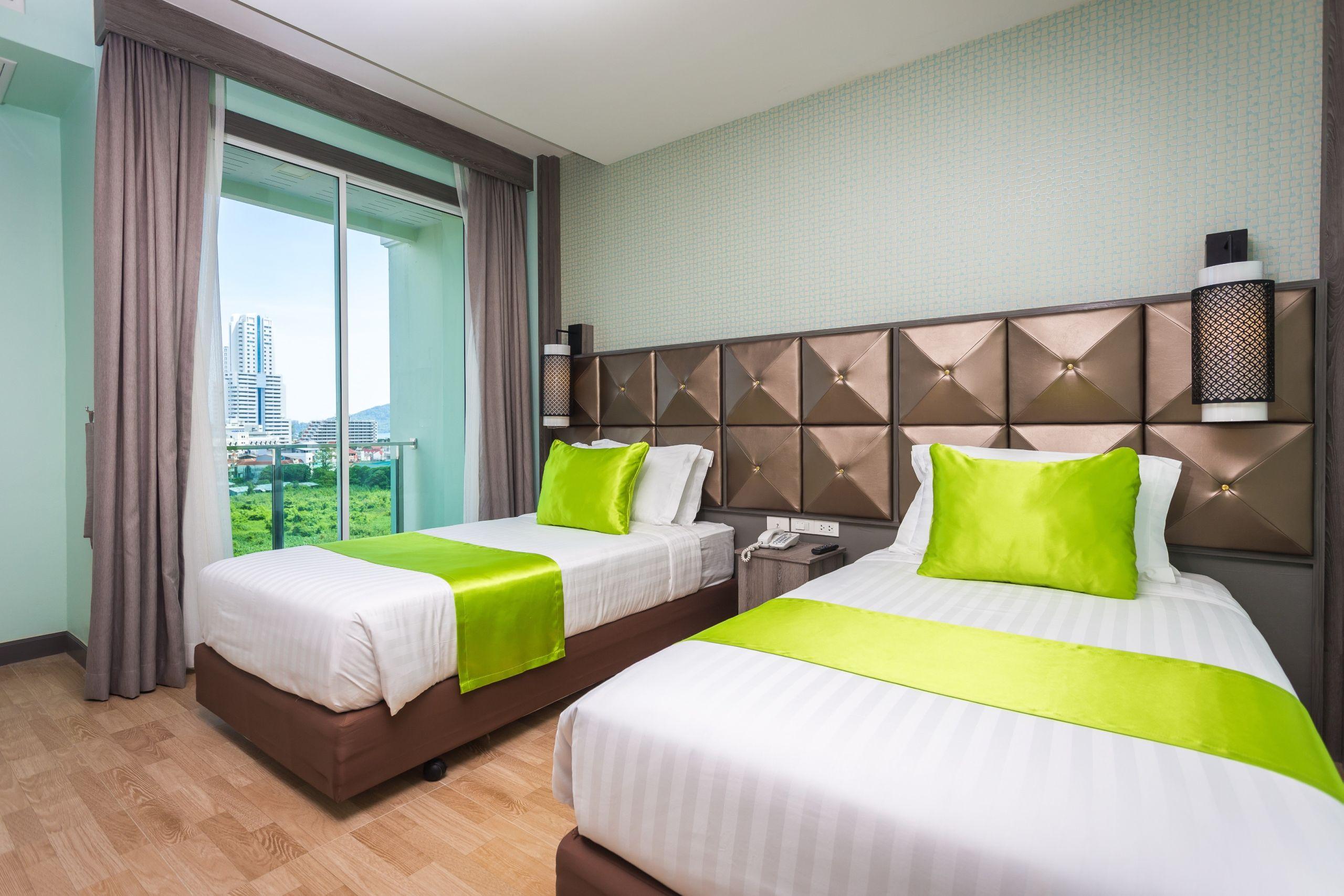 Add Plus Hotel & Spa Patong Exterior photo