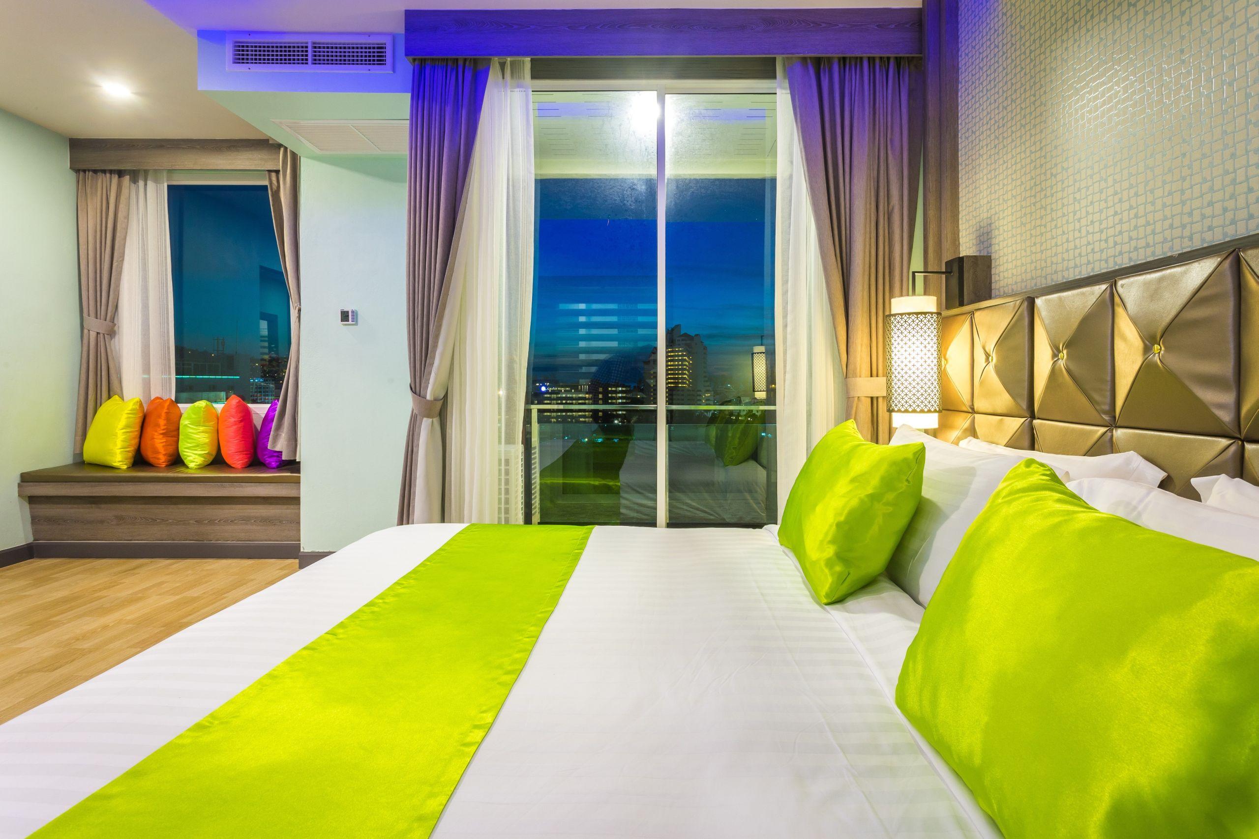Add Plus Hotel & Spa Patong Exterior photo