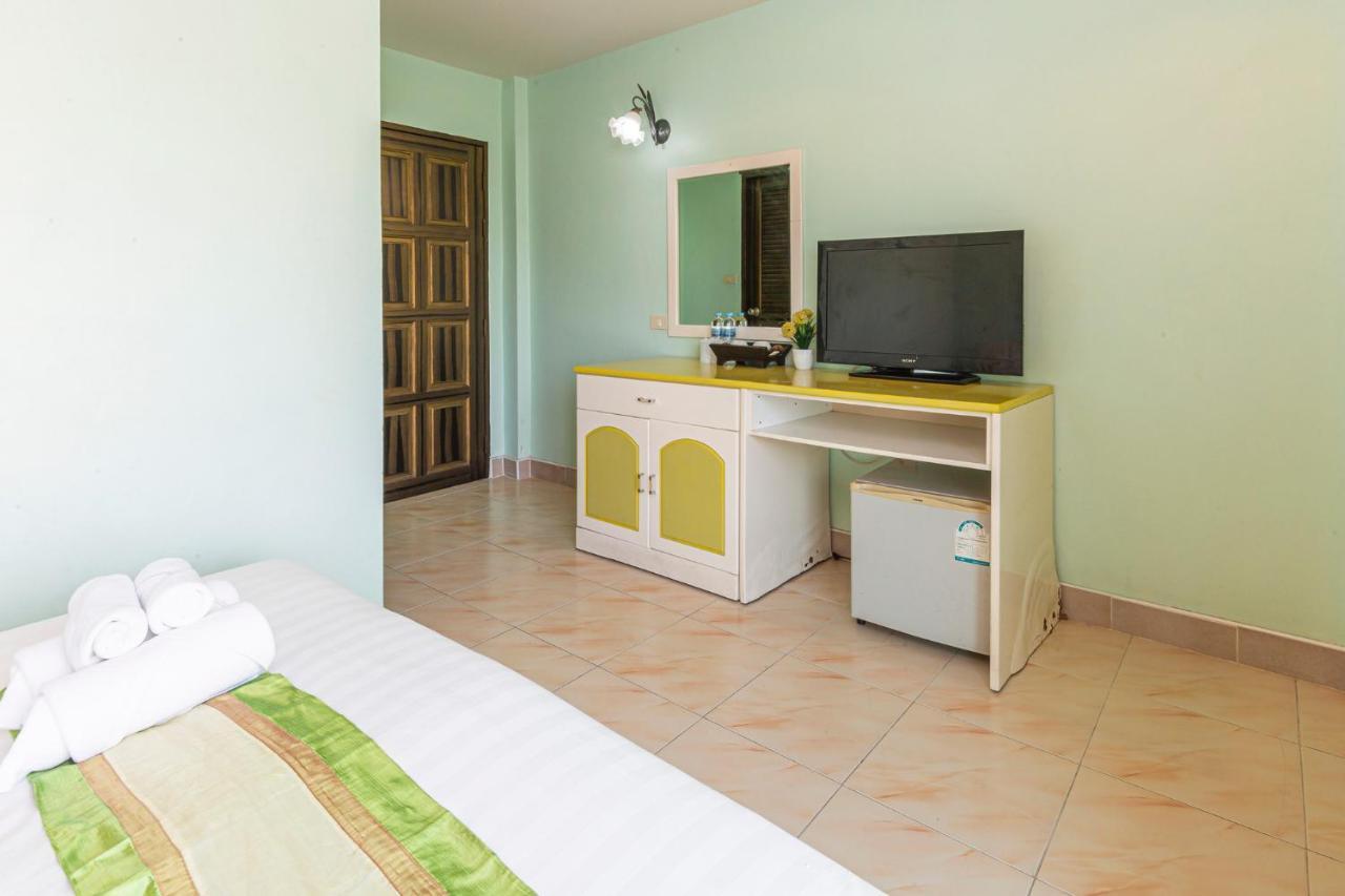 Add Plus Hotel & Spa Patong Exterior photo